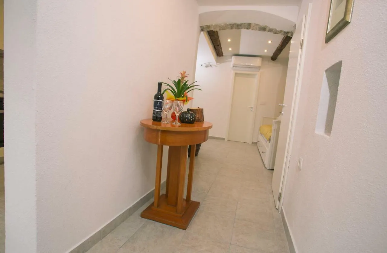 Apartment Sunce Kastela